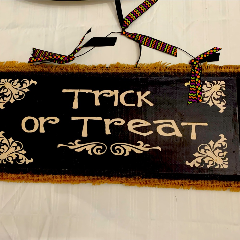 Halloween sign